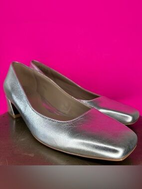 Naturalizer Jayla Silver Square Toe Low Block Heel Pump US 9.5W